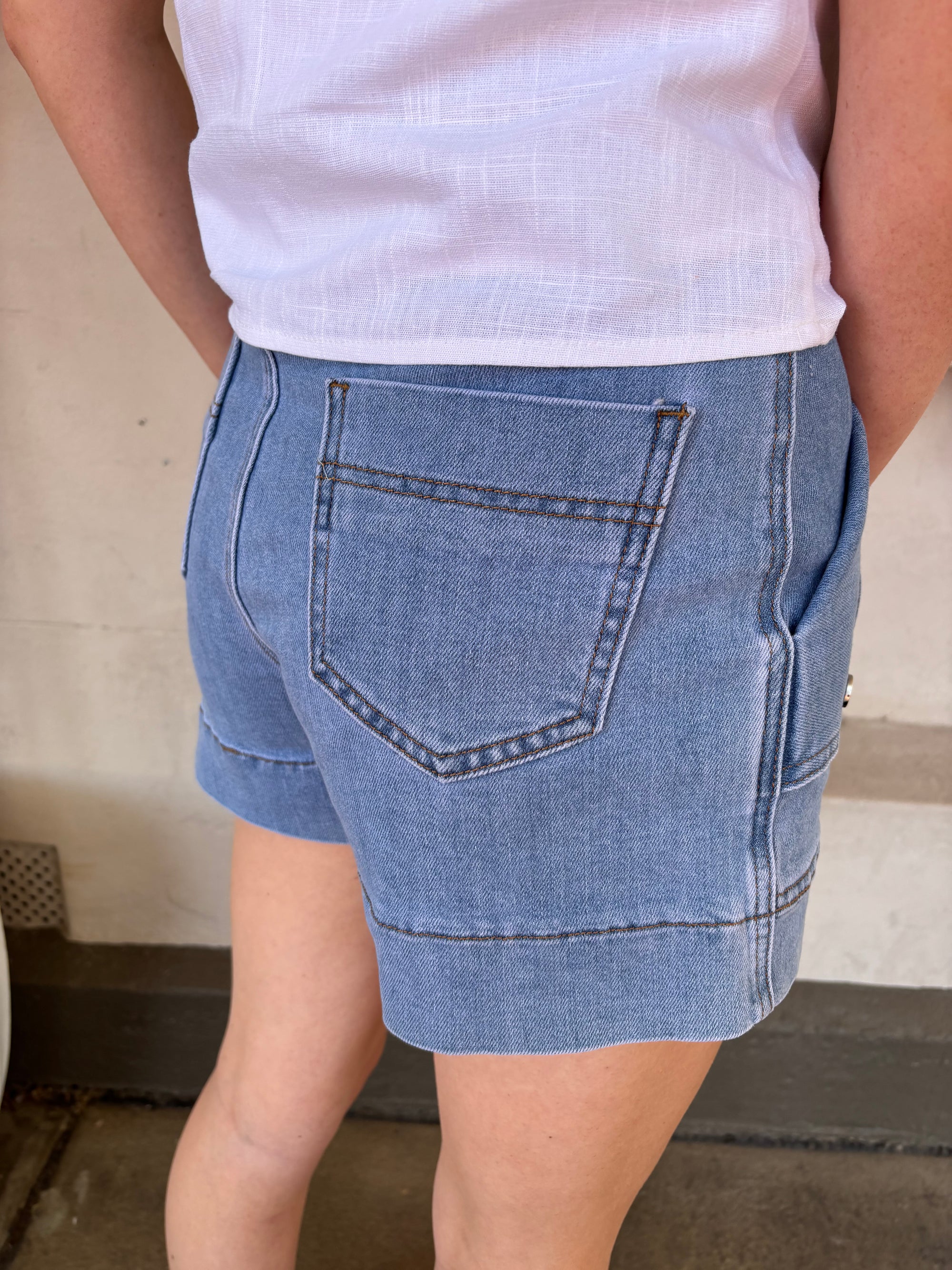 Denim Shorts ~ Fold pockets ~ light wash
