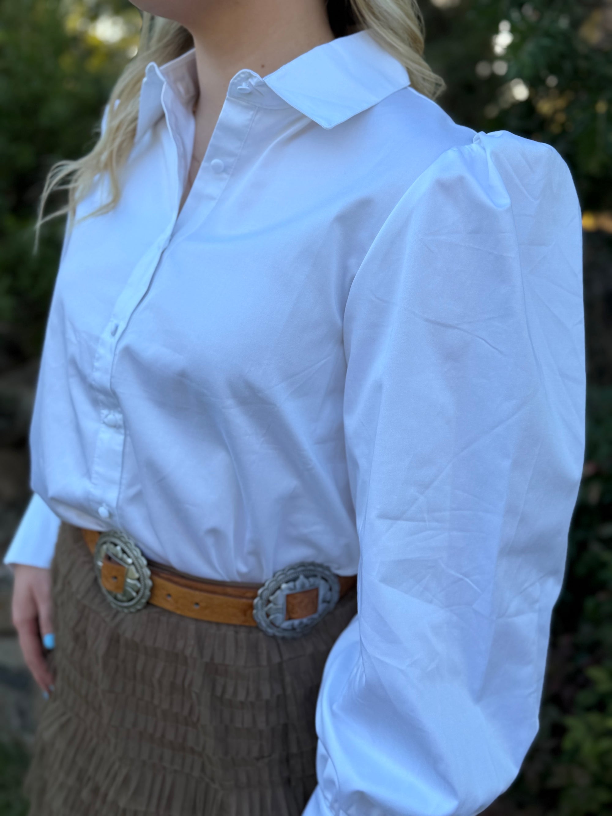 White top~ long sleeve