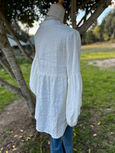 Linen white top
