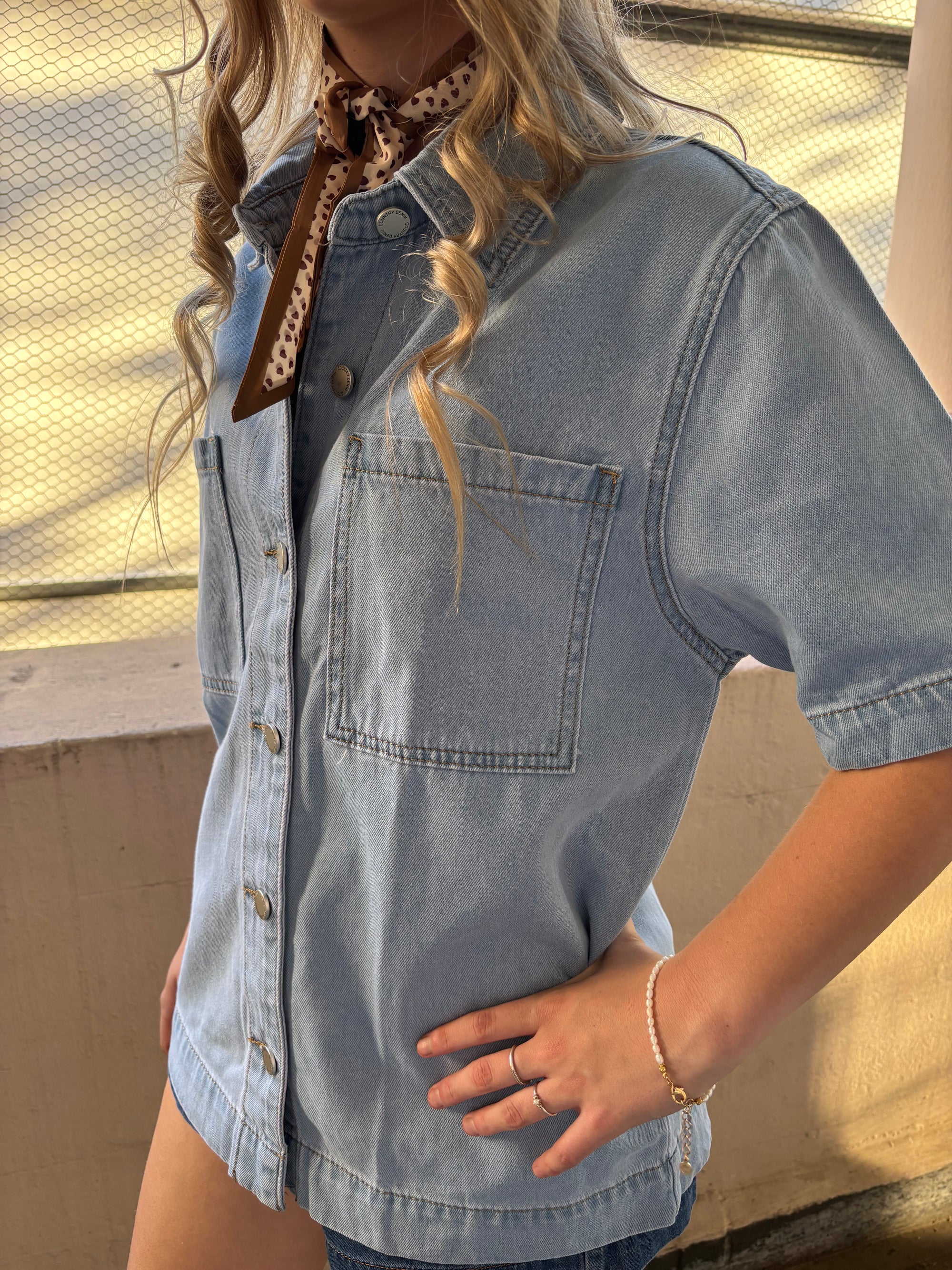 Denim Shirt - Shortsleeve - light wash