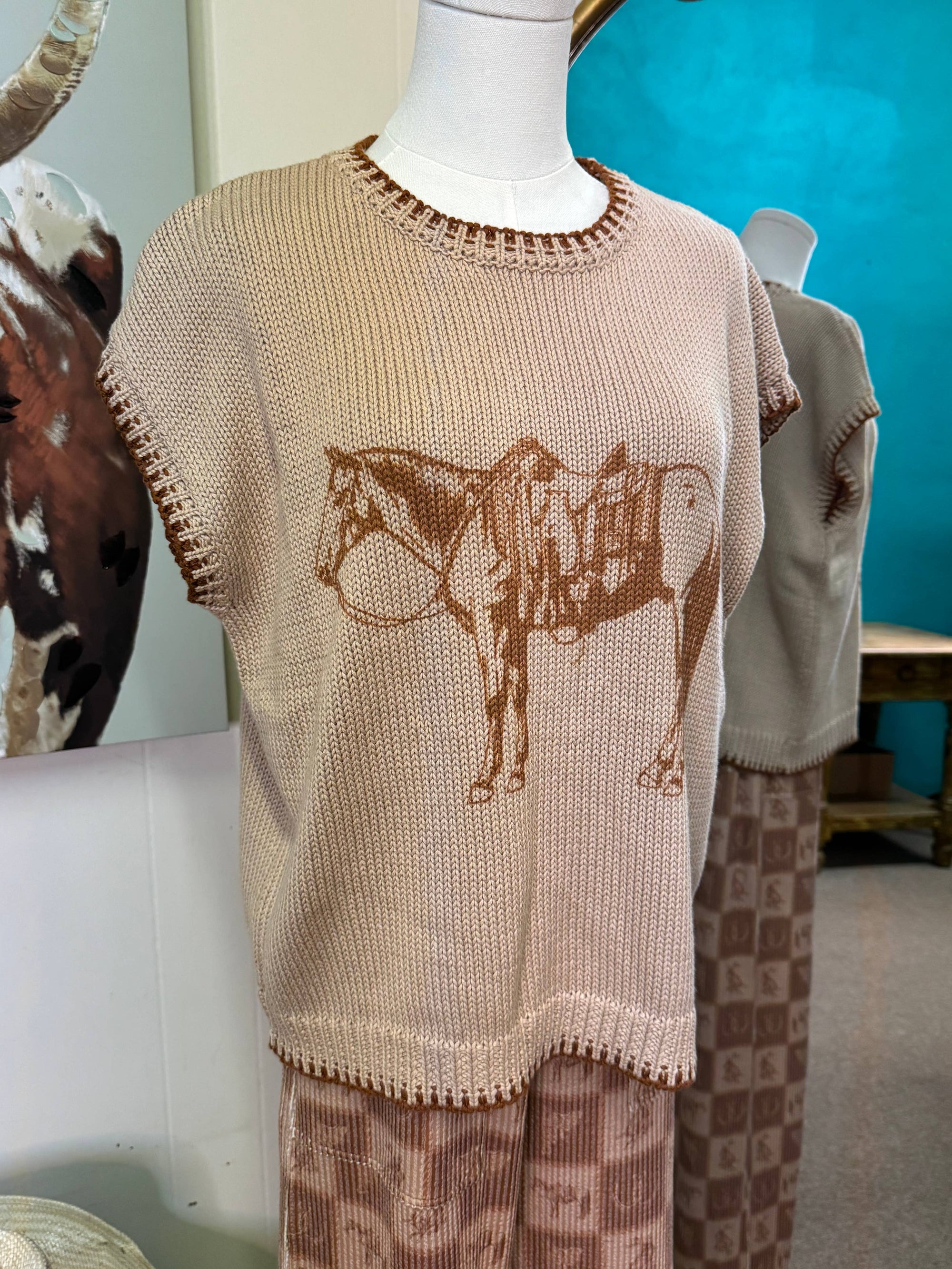 Pre order arrival end of June The Cowpony short sleeve printed sweater vest with trim