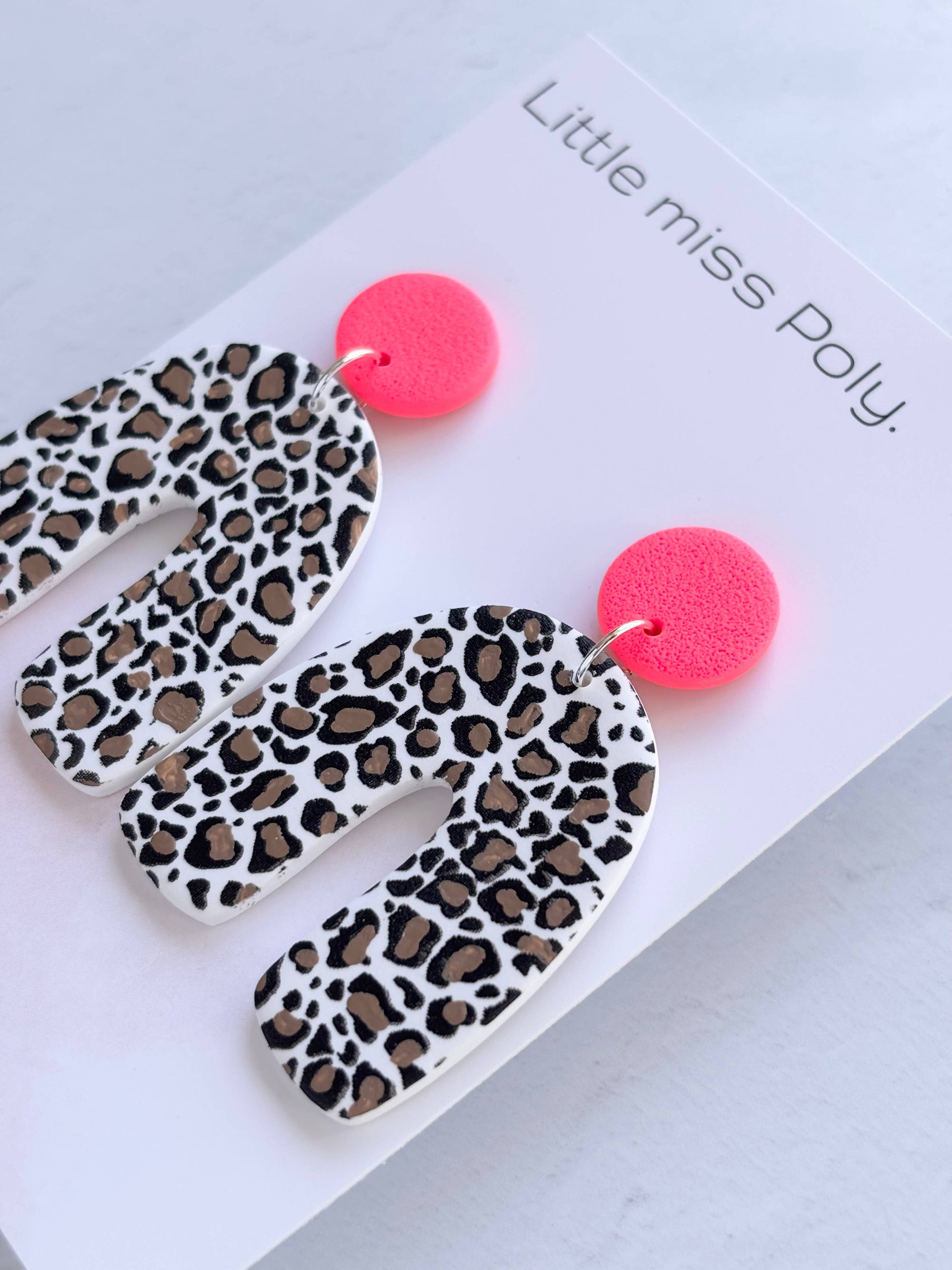 Hot Pink Leopard Dangle - Chubby Arch