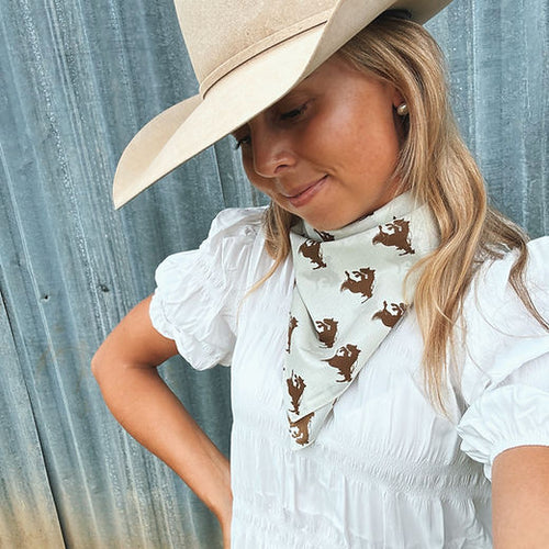 Creamy Bronc Scarf