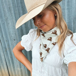 Creamy Bronc Scarf