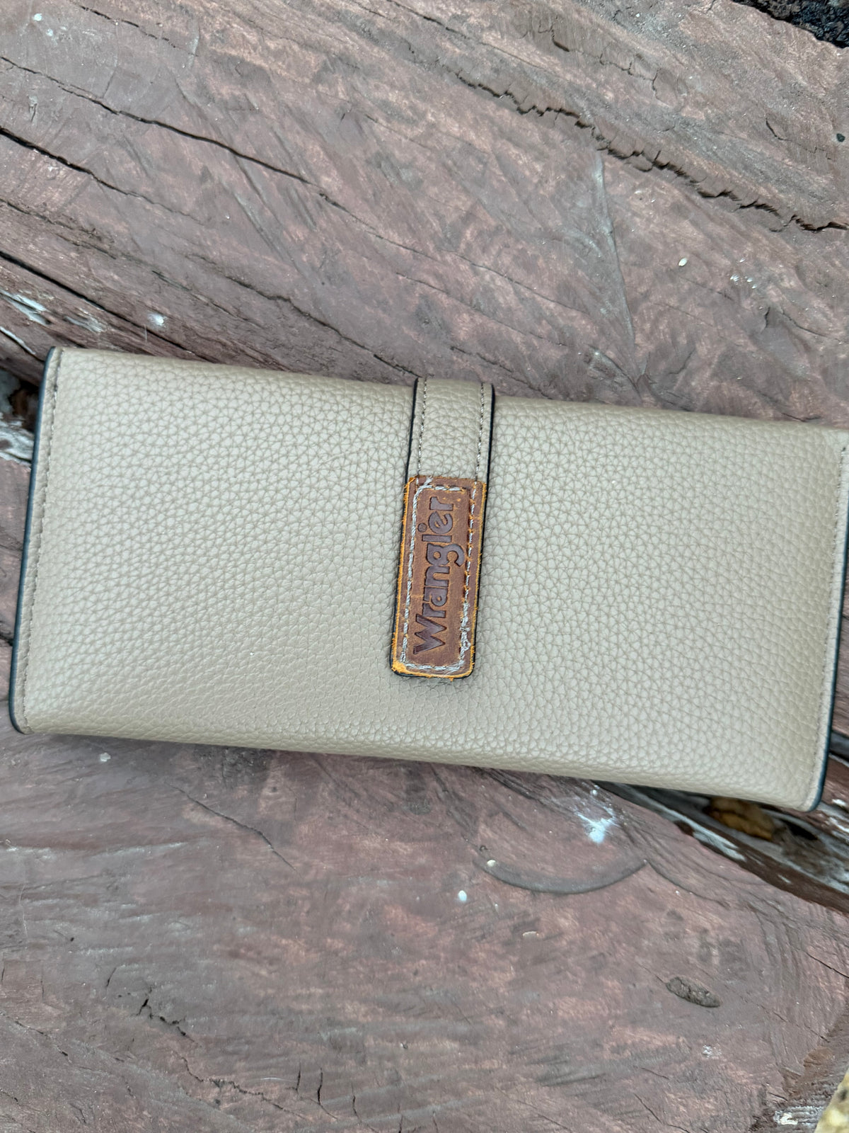 Wrangler wallet olive