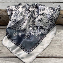 Wild Rag - 35X35" Silver & White