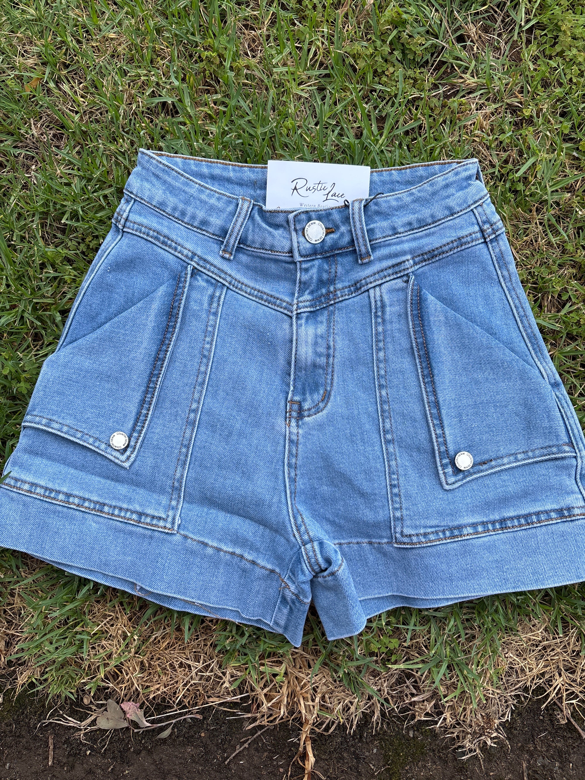 Denim Shorts ~ Fold pockets ~ light wash