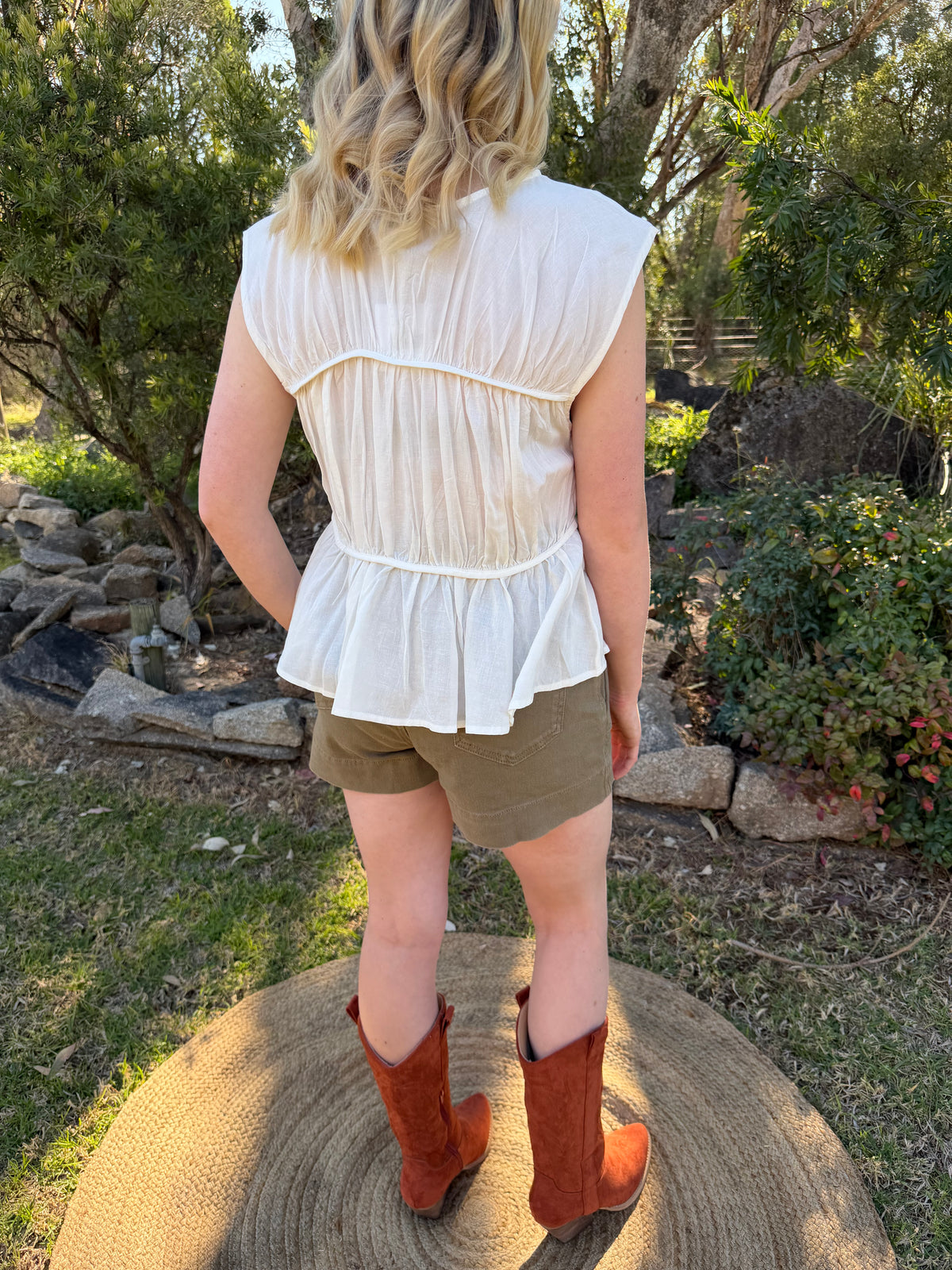 The Saffron Pintuck Top white