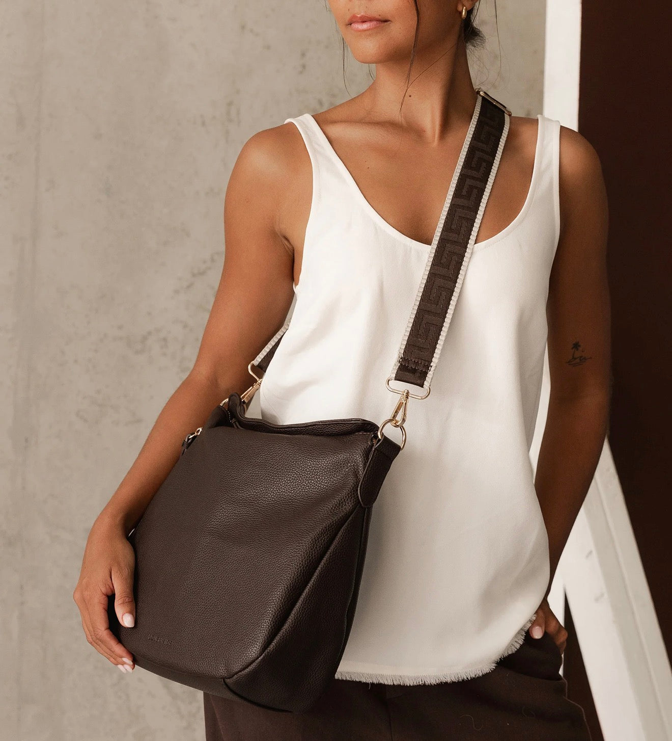 Nadia Shoulder Bag - chocolate