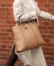 Rhodes Laptop Bag - latte