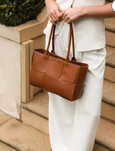 Gwen Handbag - Tan