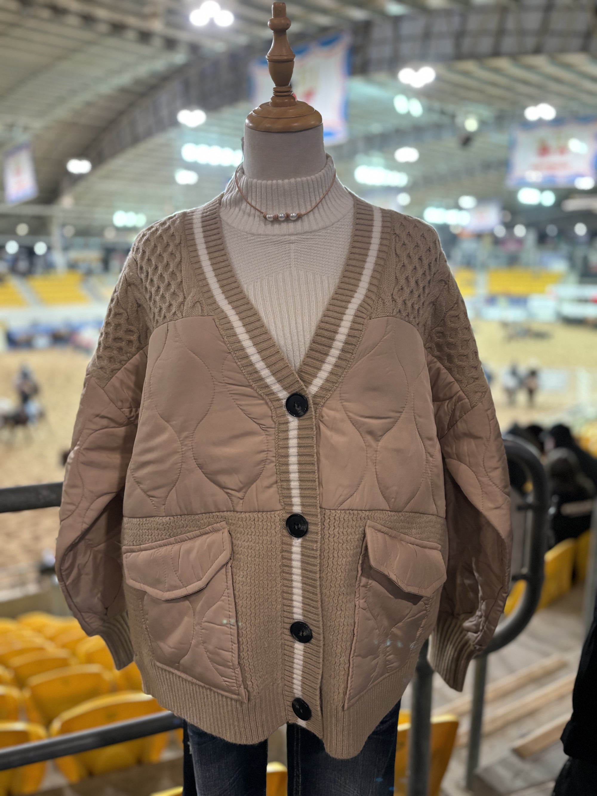Carla Bomber-Cardi - Bone