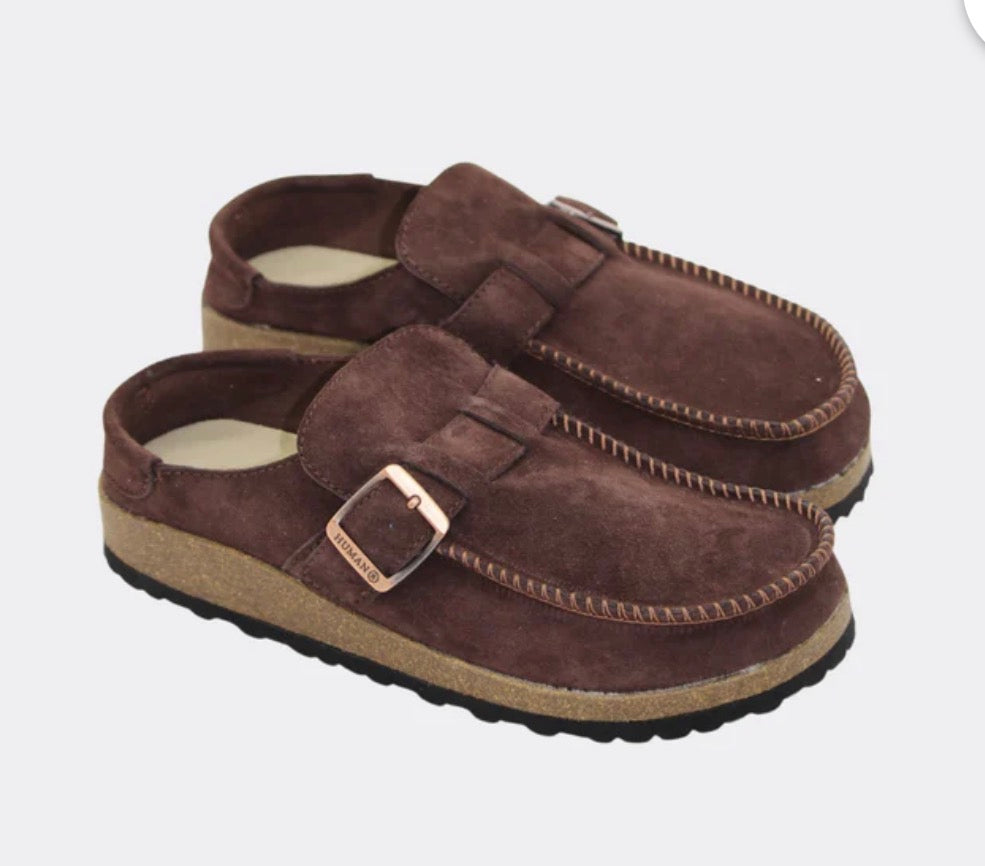 Winnie- Chocolate Suede