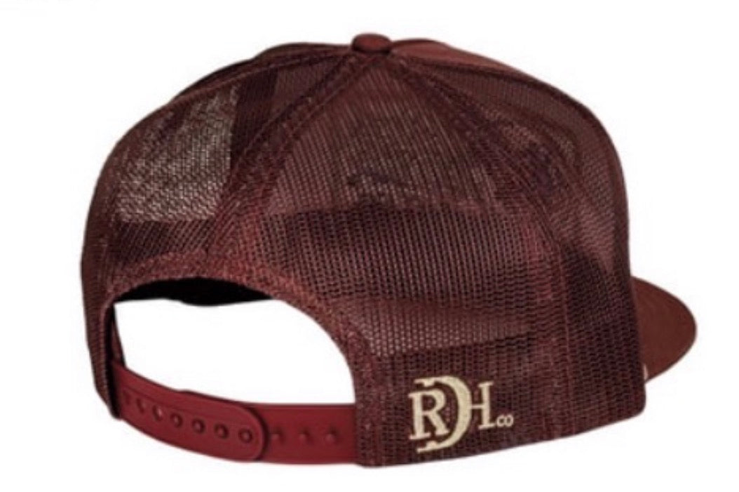 Red Dirt Cap eat the beef