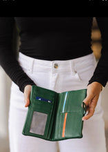 Stella Wallet ~ Green