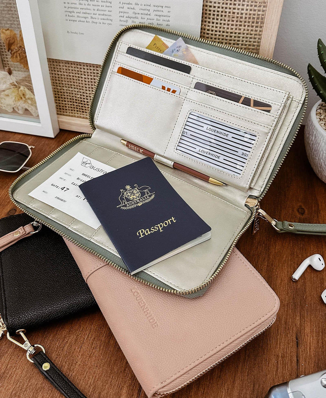 Arabella Travel Wallet ~ Sage