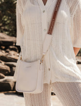 Parker Logo Phone Bag -Cream