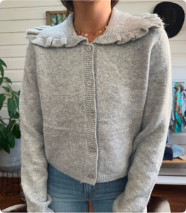 Ruffle Collar Knit Cardigan – Grey