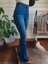 WESTERN HIGH RISE FRAYED HEM FLARE-KC7858M
