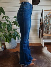 WESTERN HIGH RISE FRAYED HEM FLARE-KC7858M
