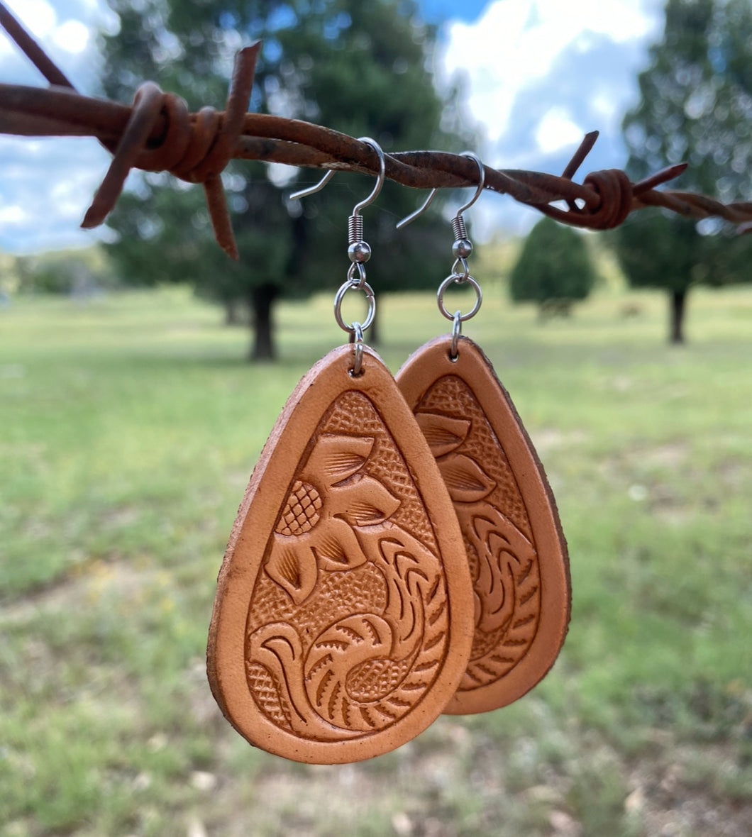 Earrings -Tooled leather Tan – RUSTIC LACE