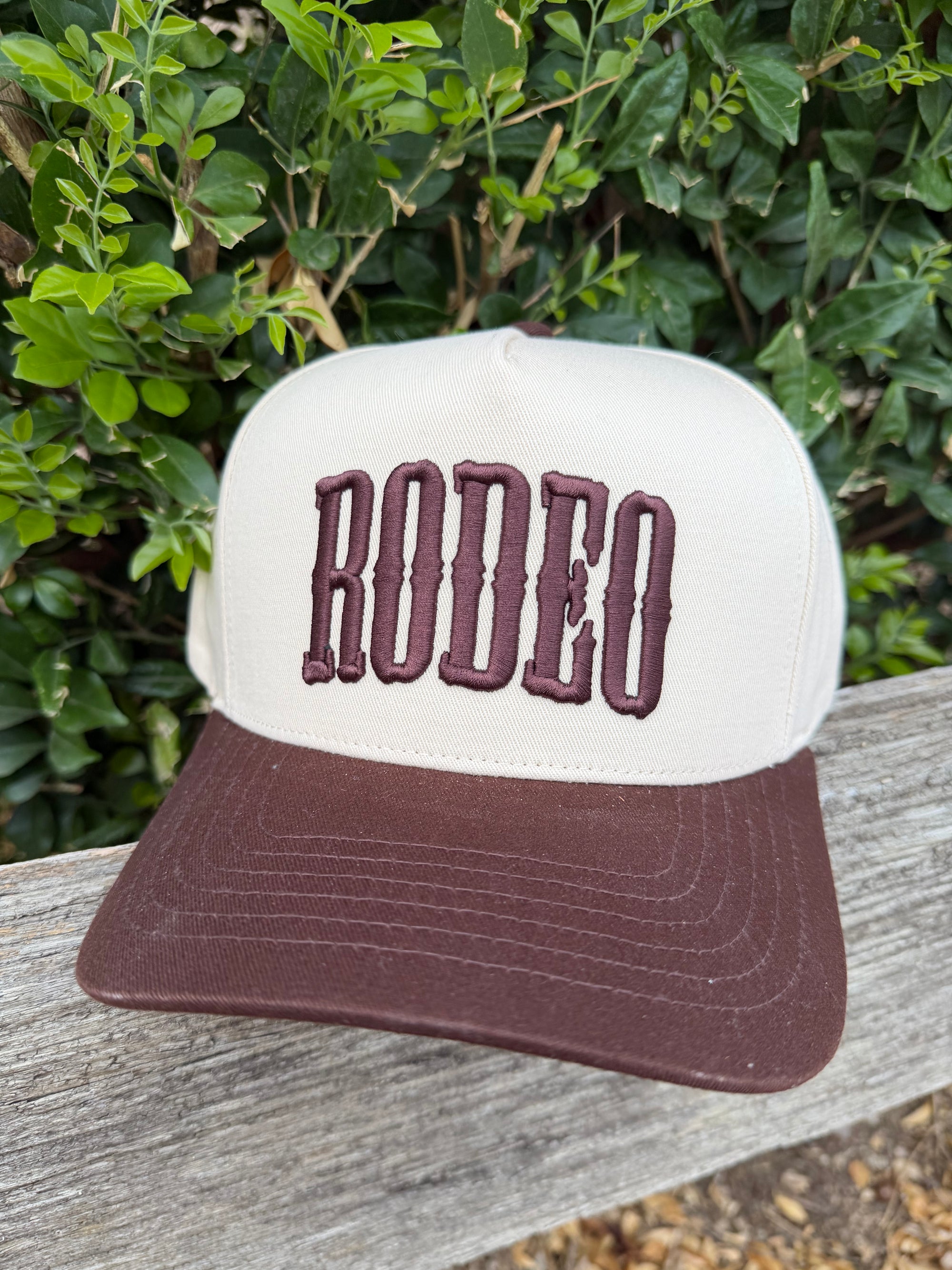 RODEO Letter Embroidered Snapback Cap: Brown