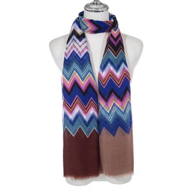 Scarf - Zig Zag Pattern - Caramel