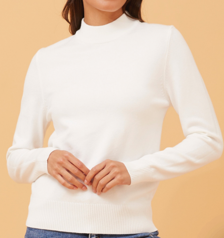 Peggy Turtle neck pull over knit - White
