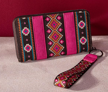 Wrangler Southwestern Wallet - Hot Pink