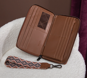 Wrangler Southwestern Art Print Wallet - Brown