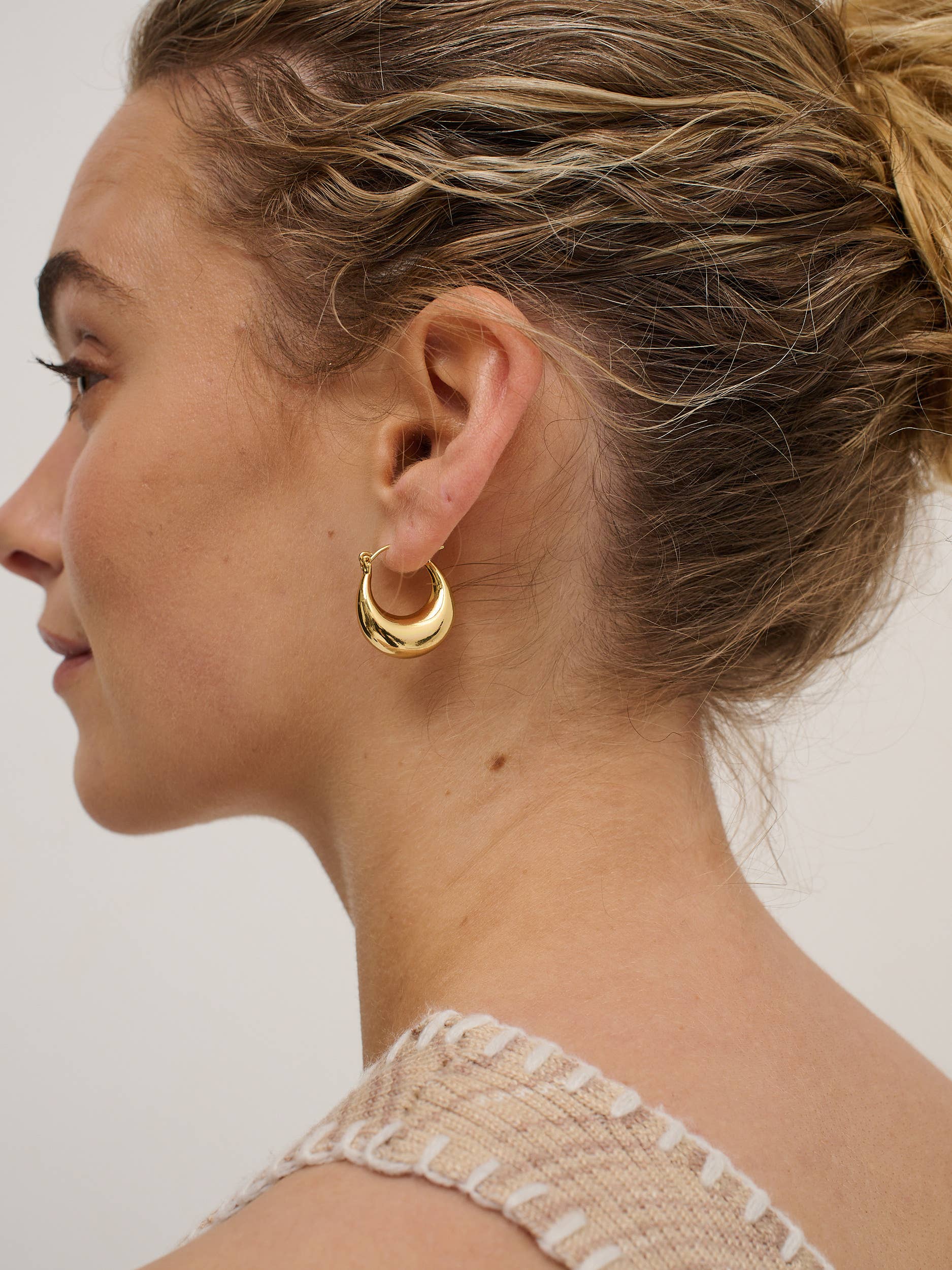 Linda Hoop 18K Gold Plated Earrings