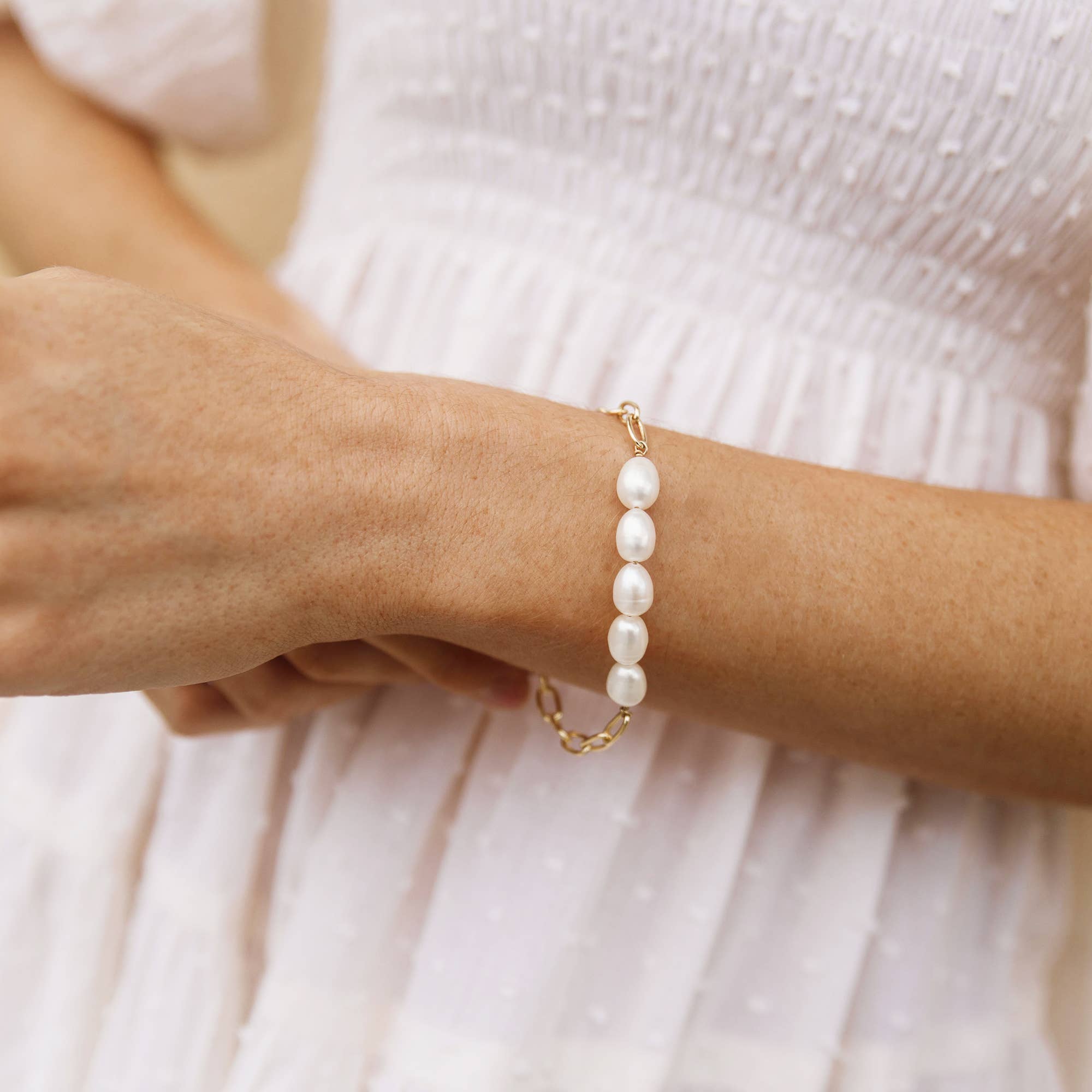 Bold Oval Freshwater Pearl Bracelet Rhodium plated