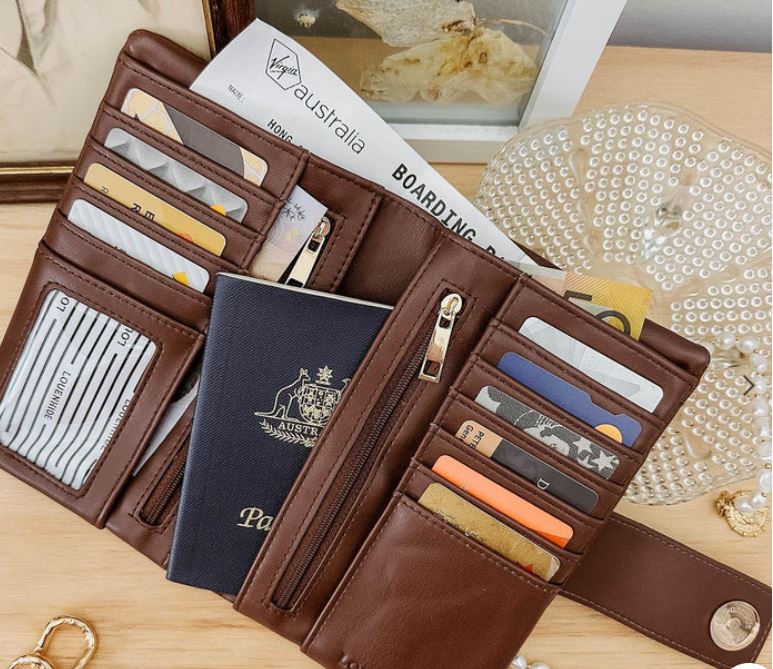Bailey Wallet - Light Grey