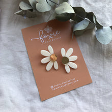 Jumbo Daisy Stud Earrings | Cream + Gold |