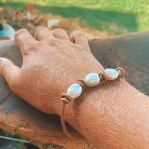 Triple pearl & leather bracelet